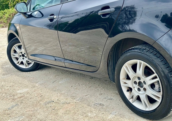 Seat Ibiza cena 13800 przebieg: 230000, rok produkcji 2008 z Wrocław małe 436